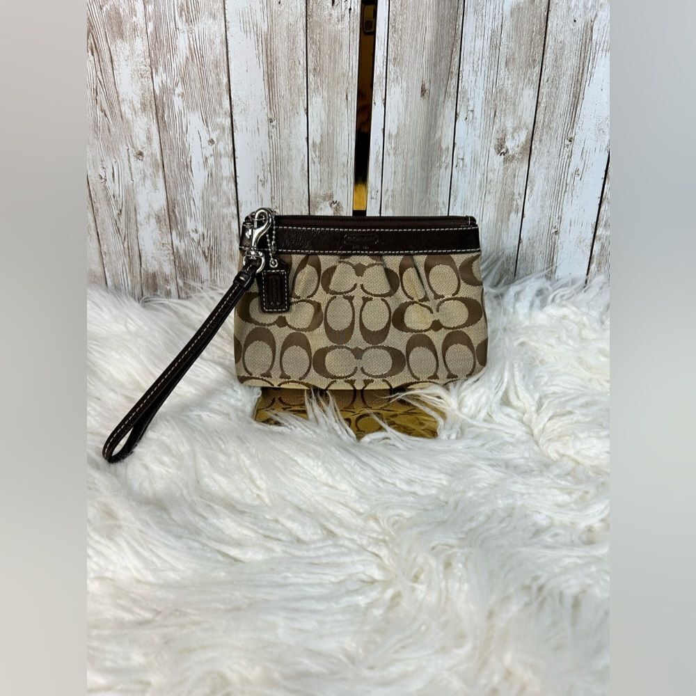 Coach Wristlet, Brown, EUC   